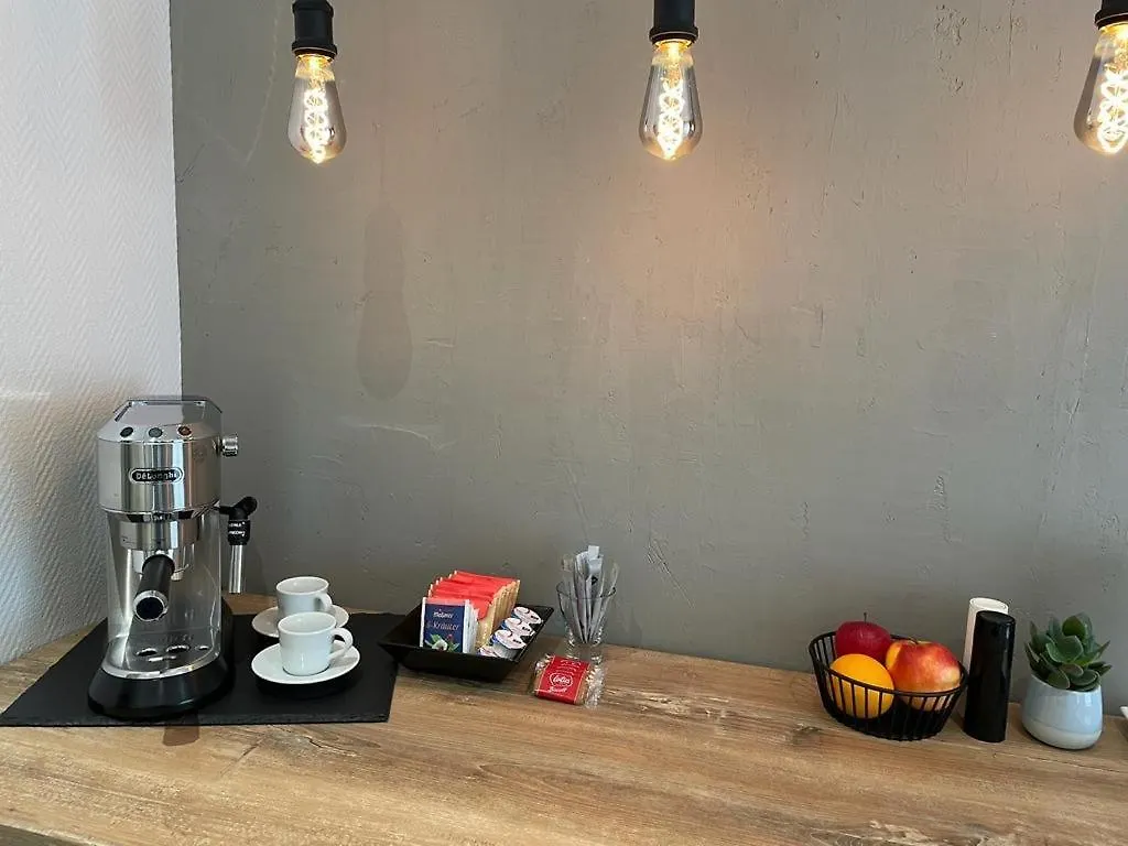 Bienvenidus - Self Service Apartment - Apartment Zur Selbstversorgung - Das Messezimmer - Duesseldorf Deutschland