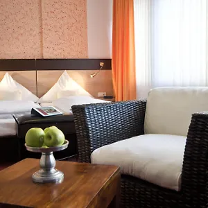 3* Hotel Cascade Superior