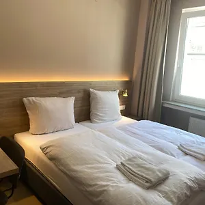 Petite Koenigsallee Self Check-in Hotel