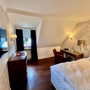 4* Hotel Ashley's Garden