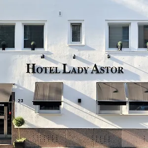 Hotell Sir & Lady Astor, Düsseldorf